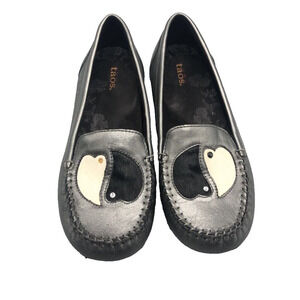 Taos Soulmates Shoes Womens Size 8 Loafer Flats Pewter Yin Yang Leather Slip On